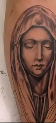 снимка на татуировка Дева Мария (значение) - пример за интересен дизайн на татуировка - 131