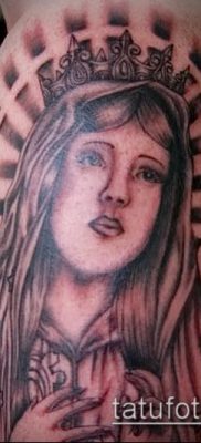 снимка на татуировка Дева Мария (значение) - пример за интересна рисунка на татуировка - 099