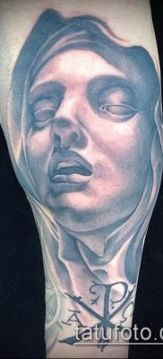 снимка на татуировка Дева Мария (значение) - пример за интересна рисунка на татуировка - 087