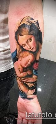 снимка на татуировка Дева Мария (значение) - пример за интересна рисунка на татуировка - 072