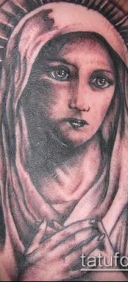 снимка на татуировка Дева Мария (значение) - пример за интересен дизайн на татуировка - 057