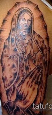 снимка на татуировка Дева Мария (значение) - пример за интересен дизайн на татуировка - 034