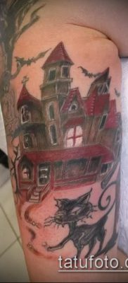 صورة لمنزل الوشم (قيمة) - مثال على رسم وشم مثير للاهتمام - 042