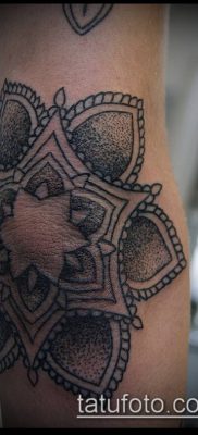 246 -os pontmunka tetoválás - a rajz hűvös változata, amelyet sikeresen lehet használni egy lány számára, mint tetoválást, és megváltoztatni és rajzolni