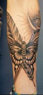 A 288 -as pontmunka tetoválás egy rajz klassz változata, amely jól használható átalakításra és pontmunka tetoválási területként történő alkalmazásra