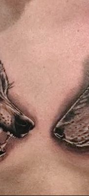 fotó két farkas tetoválásáról 2017. 08. 19. №045 - Két farkas tetoválása_