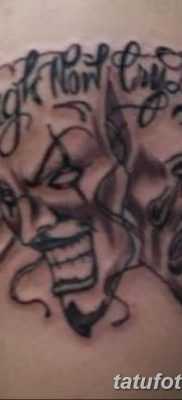 fotó tetoválás két maszk 2017.12.21 -től №041 - két maszk tetoválása -