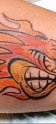 harkály tetoválás fotó (jelentése) - egy példa egy érdekes tetoválásrajzra - 024