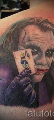 снимка пример за джокер татуировка на лопатката - мъж