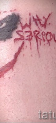 снимка пример татуировка жокер и кървав надпис