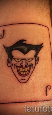 снимка пример за татуировка жокер - символ на игрална карта