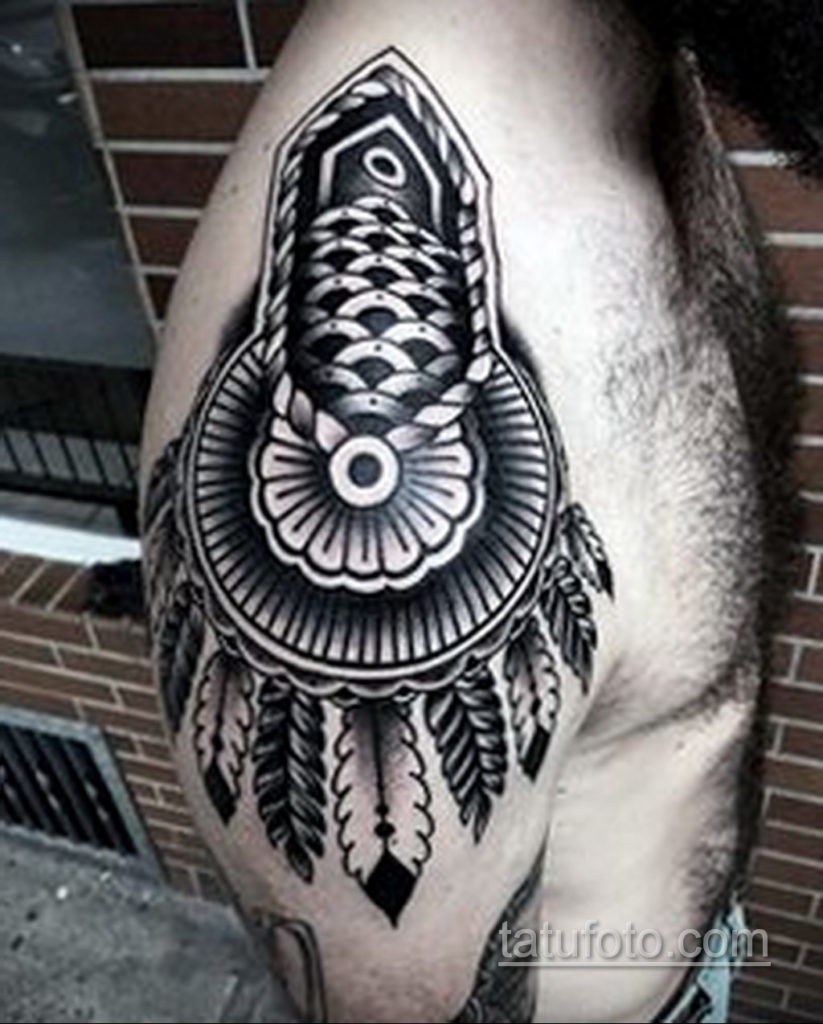 fénykép az epaulet tetoválásról a vállon (vállpánt) 2019.12.12.