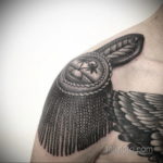 fotó az epaulet tetoválásról a vállon (vállpánt) 2019.12.10. №053