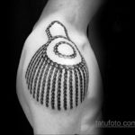 fotó az epaulet tetoválásról a vállon (vállpánt) 2019.12.10. №051