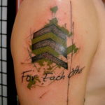 fotó epaulet tetoválásról a vállon (vállpánt) 2019.12.12. №059