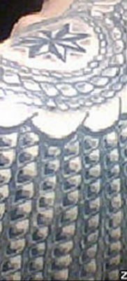 fotó az epaulet tetoválásról a vállon (vállpánt) 2019.12.12.