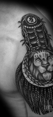 fotó epaulet tetoválásról a vállon (vállpánt) 2019.12.12. №06