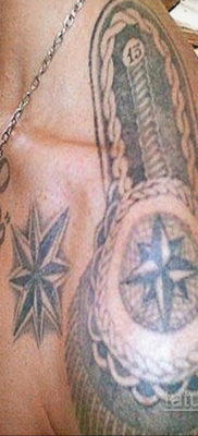 fotó az epaulet tetoválásról a vállon (vállpánt) 2019.12.12.