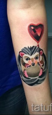 fotografija ježa tetovaža - primjeri za članak o značenju tetovaža jež - tatufoto.ru - 25