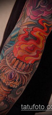TATTOO TORCH №492 - ekskluzivna verzija slike koja se može dobro upotrijebiti za izmjenu i tetoviranje baklje slobode