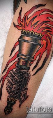 TORCH TATTOO No. 541 - ekskluzivna verzija uzorka koji se može uspješno koristiti za obradu i tetoviranje baklje na ramenu