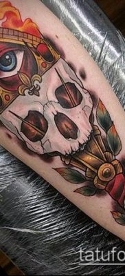TORCH TATTOO # 583 cool je verzija slike koja se može lako upotrijebiti za dovršavanje i nanošenje baklje na nogu poput tetovaže