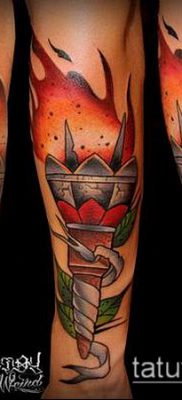 TATTOO TORCH No. 181 - jedinstvena verzija uzorka koji se može uspješno upotrijebiti za transformaciju i nanošenje baklje na prst kao tetovaža