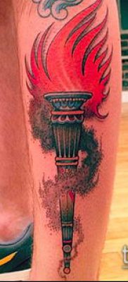 TATTOO TORCH №320 - vrijedna verzija slike, koja se može uspješno koristiti za reviziju i tetoviranje baklje na ramenu