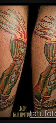 TATTOO TORCH №37 - jedinstvena verzija uzorka koji se može dobro koristiti za obradu i tetoviranje baklje u ruci