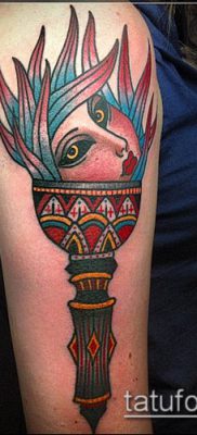 TATTOO TORCH No. 878 - dostojna verzija crteža, koja se može dobro upotrijebiti za usavršavanje i tetoviranje baklje na prstu