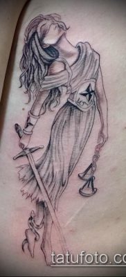 fotó Themis tetoválásról (jelentése) - egy példa egy érdekes tetoválási tervre - 059