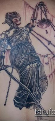 fotó Themis tetoválásról (jelentése) - példa egy érdekes tetoválási tervre - 044