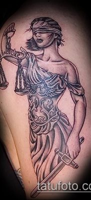 fotó Themis tetoválásról (jelentése) - példa egy érdekes tetoválási tervre - 043