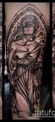 fotó Themis tetoválásról (jelentése) - példa egy érdekes tetoválási tervre - 022