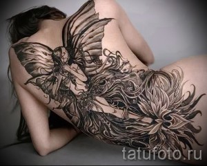 Tündér tetoválás a hátán - nagyszerű tetoválás
