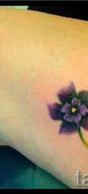 ibolya tetoválás fotója az ibolya tetoválás jelentését bemutató cikkhez - tatufoto.ru - 15