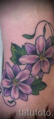 fotó lila tetoválásról az ibolya tetoválás jelentését bemutató cikkhez - tatufoto.ru - 14