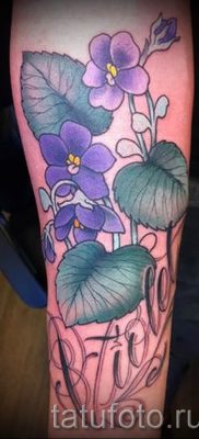 az ibolya tetoválás fotója az ibolya tetoválás jelentését bemutató cikkhez - tatufoto.ru - 7