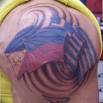 fotó zászló tetoválásról 2019.03.03 №295 - ötlet tetoválás rajzolására zászlóval -