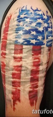 fotó zászló tetoválásról 03.03.2019 №096 - ötlet tetoválás rajzolására zászlóval -