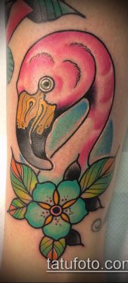 FLAMINGO TATTOO # 424 هو إصدار جدير بالتصميم يمكن استخدامه بنجاح للتحويل والتطبيق كوشم فلامنغو