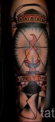 Снимка на татуировка на фенер за статия за значението на татуировка с фенер - tatufoto.ru - 52