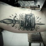 Zdjęcie tatuażu z hamburgerem 26.03.2021 №321 - tatuaż burger -