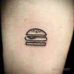 Zdjęcie tatuażu z hamburgerem 26.03.2021 №307 - tatuaż burger -