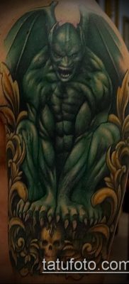 Fotó egy vízköpő tetoválásról (jelentése) - egy példa egy érdekes tetoválási tervre - 036