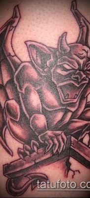 Fotó vízköpő tetoválásról (jelentése) - egy példa egy érdekes tetoválási tervre - 034