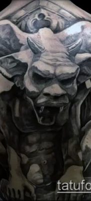 Fotó egy vízköpő tetoválásról (jelentése) - példa egy érdekes tetoválási tervre - 023