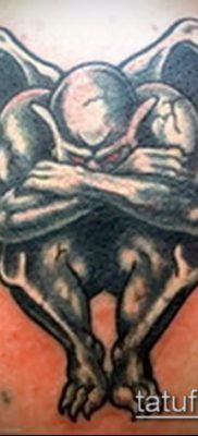 Fotó vízköpő tetoválásról (jelentése) - egy példa egy érdekes tetoválási rajzra - 022