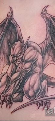 Fotó vízköpő tetoválásról (jelentése) - egy példa egy érdekes tetoválási tervre - 020