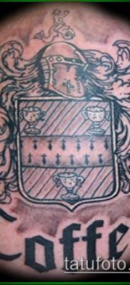 fotografija tetovaže grba (značenje) - primjer zanimljivog dizajna tetovaže - 136